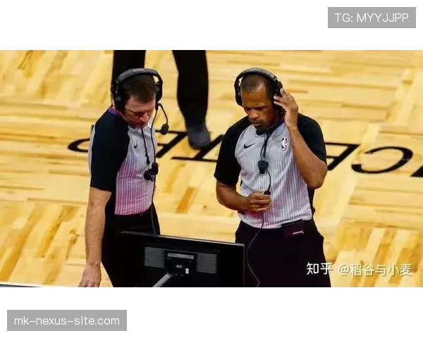 犯规判定规则详解:关键条件与裁判判罚标准解析 犯规判定规则详解:关键条件与裁判判罚标准解析